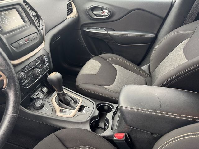 2015 Jeep Cherokee Sport