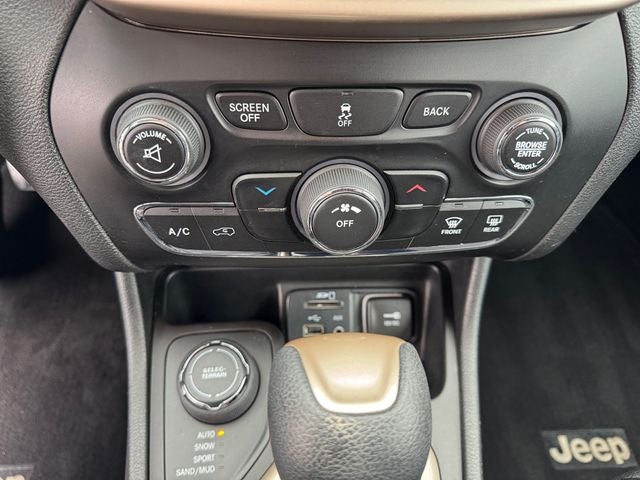 2015 Jeep Cherokee Sport