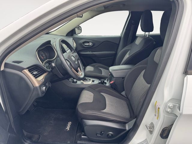 2015 Jeep Cherokee Sport