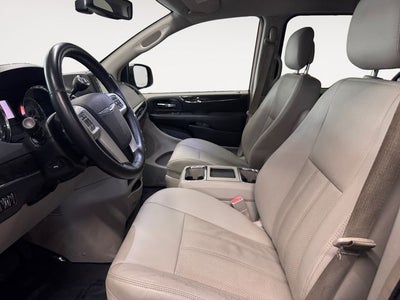 2014 Chrysler Town & Country Touring-L