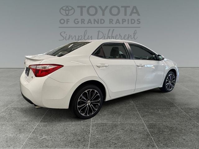 2015 Toyota Corolla S Plus