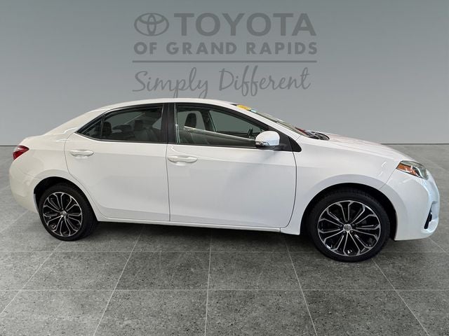 2015 Toyota Corolla S Plus