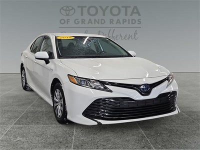 2019 Toyota Camry Hybrid LE