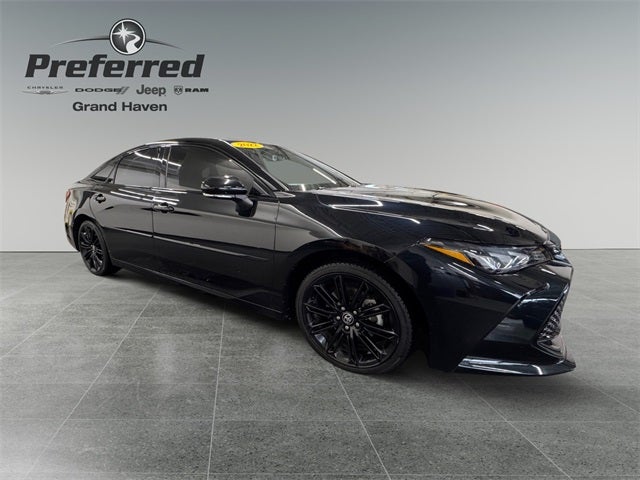 2022 Toyota Avalon Hybrid XSE