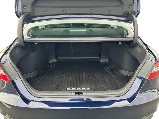 2022 Toyota Camry Hybrid XLE