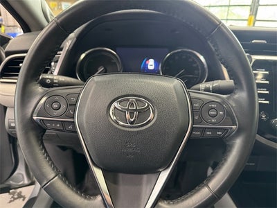 2020 Toyota Camry Hybrid XLE