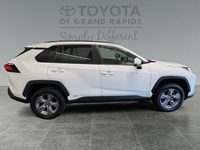 2022 Toyota RAV4 Hybrid XLE
