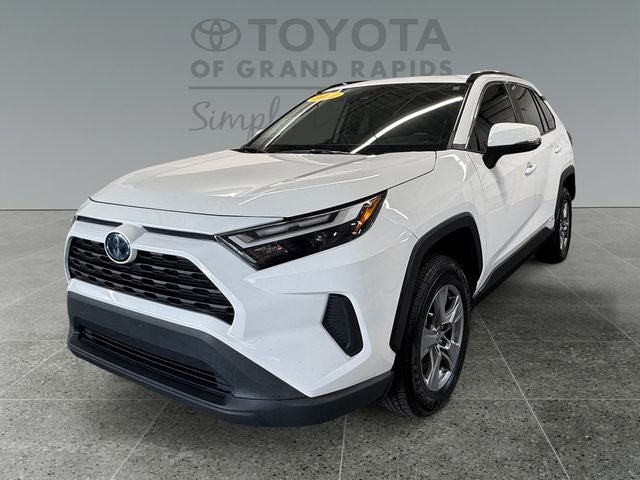 2022 Toyota RAV4 Hybrid XLE