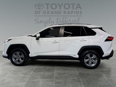 2022 Toyota RAV4 Hybrid XLE