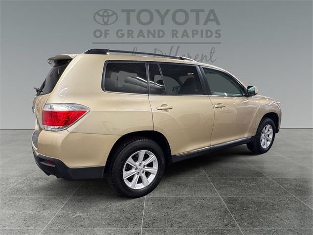 2012 Toyota Highlander SE