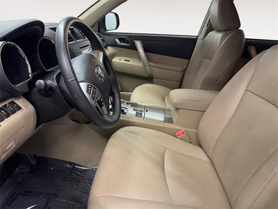 2012 Toyota Highlander SE