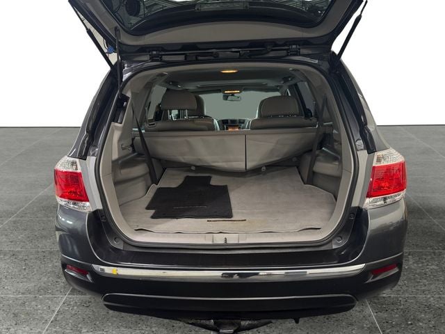 2013 Toyota Highlander SE