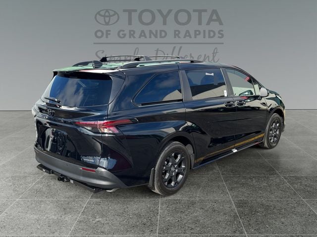2026 Toyota Sienna Woodland Edition 7 Passenger