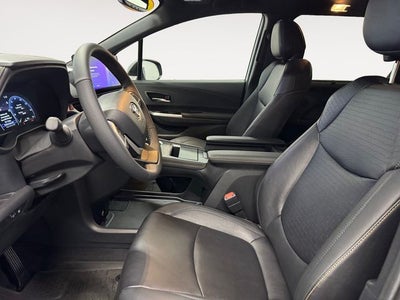 2025 Toyota Sienna Woodland Edition 7 Passenger