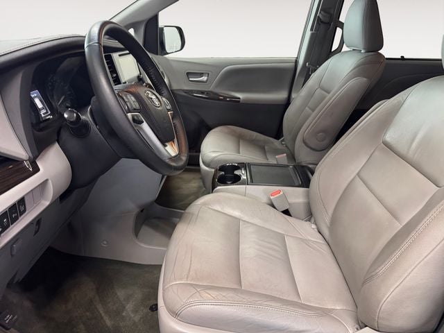 2016 Toyota Sienna XLE Premium 7 Passenger