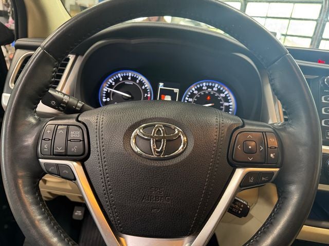 2019 Toyota Highlander Limited Platinum
