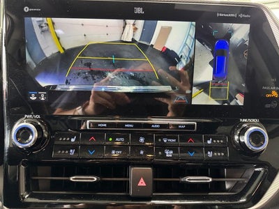 2022 Toyota Highlander Hybrid Platinum