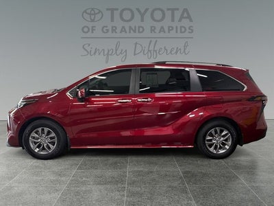 2023 Toyota Sienna XLE 7 Passenger