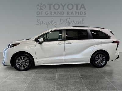 2021 Toyota Sienna XLE 7 Passenger