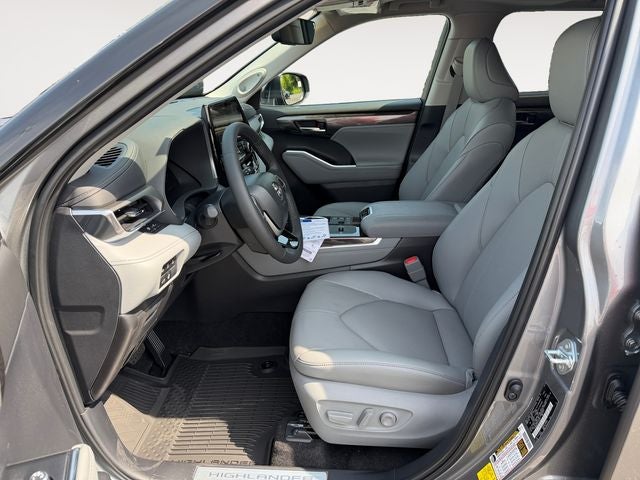 2026 Toyota Highlander Hybrid Limited