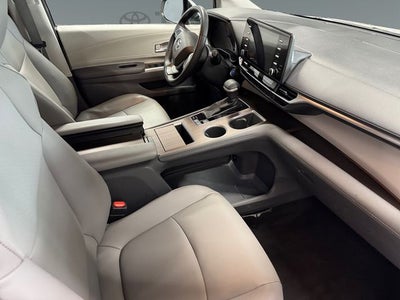 2022 Toyota Sienna XLE 7 Passenger