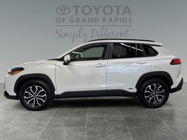 2024 Toyota Corolla Cross Hybrid SE