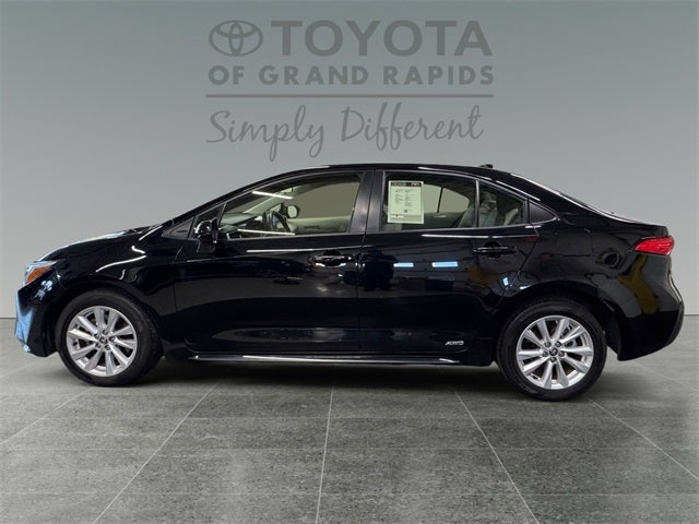 2024 Toyota Corolla Hybrid LE