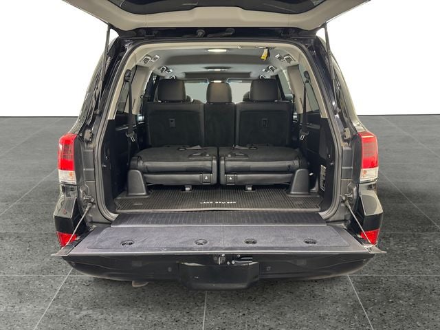 2017 Toyota Land Cruiser Base