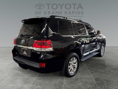 2017 Toyota Land Cruiser Base