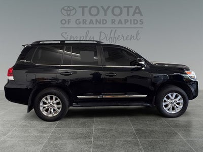 2017 Toyota Land Cruiser Base