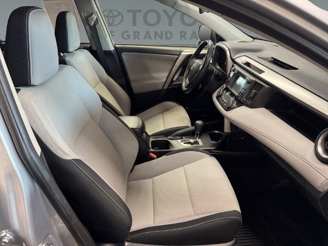 2018 Toyota RAV4 Hybrid XLE