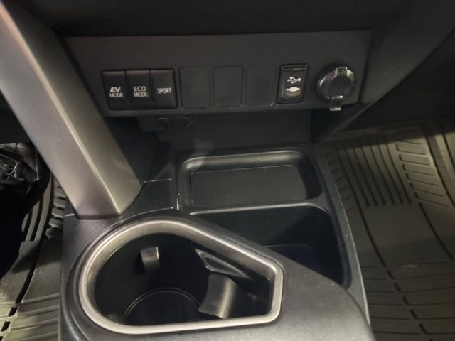 2016 Toyota RAV4 Hybrid XLE
