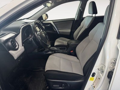 2018 Toyota RAV4 Hybrid XLE