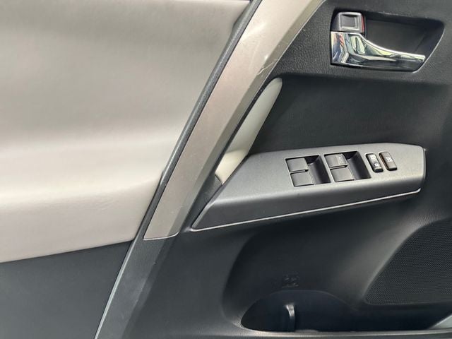 2018 Toyota RAV4 Hybrid XLE