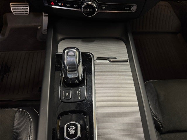 2019 Volvo XC60 Hybrid T8 R-Design