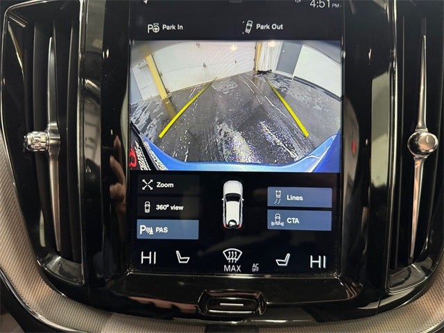 2019 Volvo XC60 Hybrid T8 R-Design