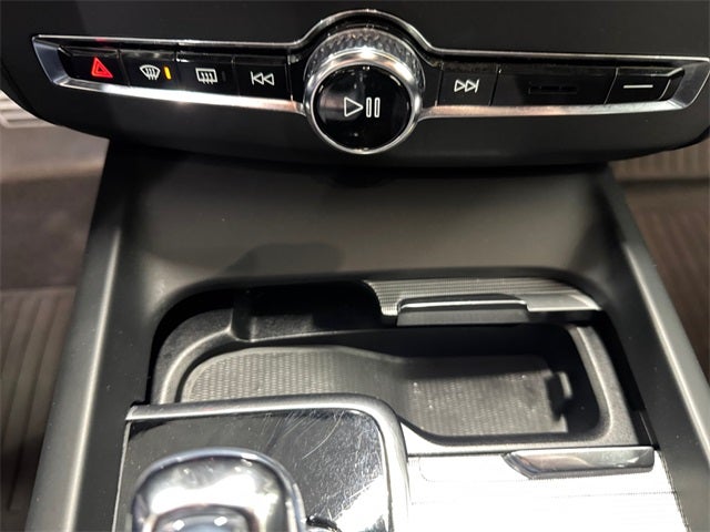 2019 Volvo XC60 Hybrid T8 R-Design