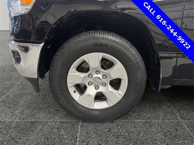 2019 RAM 1500 Big Horn/Lone Star 5.7 Liter V6 Hemi Crew Cab 4WD