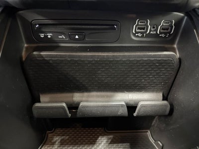 2019 RAM 1500 Big Horn/Lone Star 5.7 Liter V8 Hemi Crew Cab 4WD