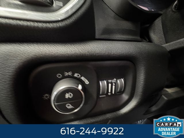 2022 RAM 1500 Laramie 5.7 Liter V8 Hemi Crew Cab 4WD