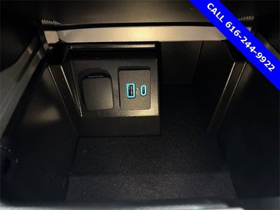 2022 Ford Explorer XLT 2.3 Liter Ecooost 4WD