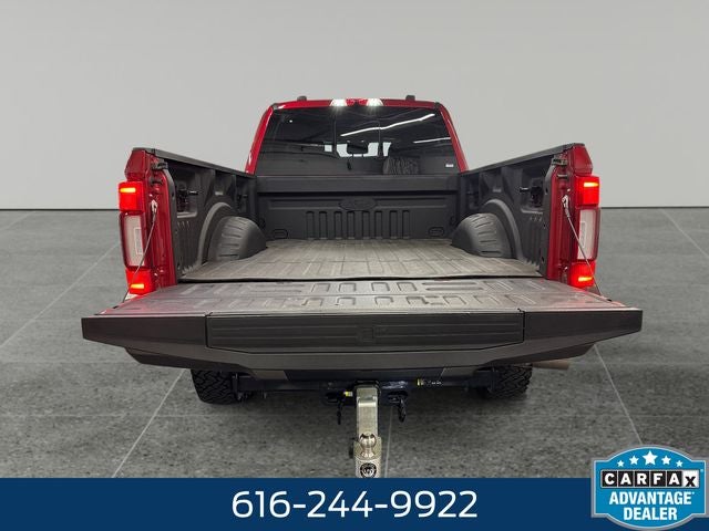 2020 Ford F-350SD King Ranch 6.7 Liter V8 Pwer Stroke Turbodiesel Crew Cab 4WD