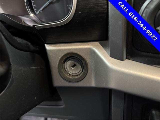 2021 Ford F-150 XLT 5.0 Liter V8 SuperCrew 4WD