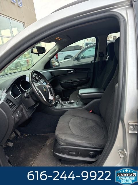 2011 Chevrolet Traverse LT 3.6 Liter V6 AWD 3rd Row Seating