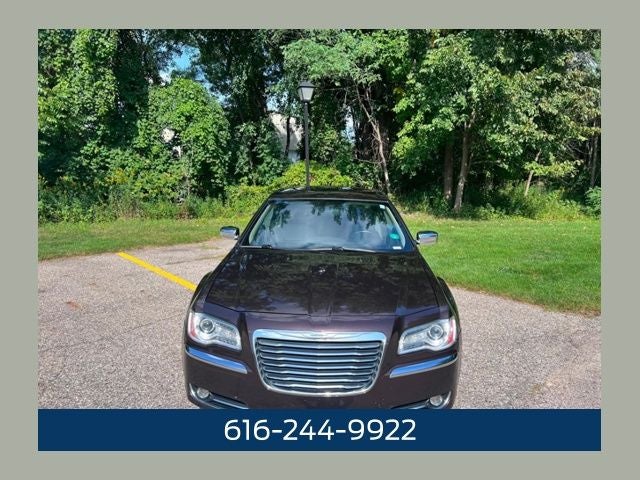 2012 Chrysler 300 Limited 3.6 Liter V6 RWD