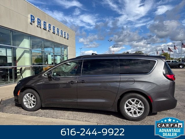 2022 Chrysler Pacifica Touring L 3.6 Liter V6 7 Passenger 3rd Row Seating