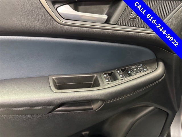 2022 Ford Edge SEL 2.0 Liter EcoBoost Turbocharged Leather Seating