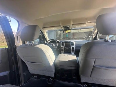 2017 RAM 1500 Big Horn 5.7 Liter V8 Hemi Crew Cab 4WD