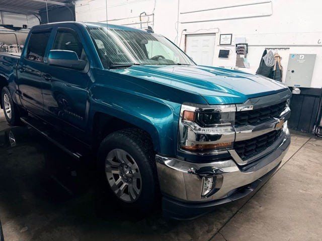 2017 Chevrolet Silverado 1500 LT 5.3 Liter V8 EcoTec3 Crew Cab 4WD