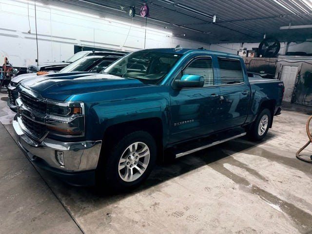 2017 Chevrolet Silverado 1500 LT 5.3 Liter V8 EcoTec3 Crew Cab 4WD
